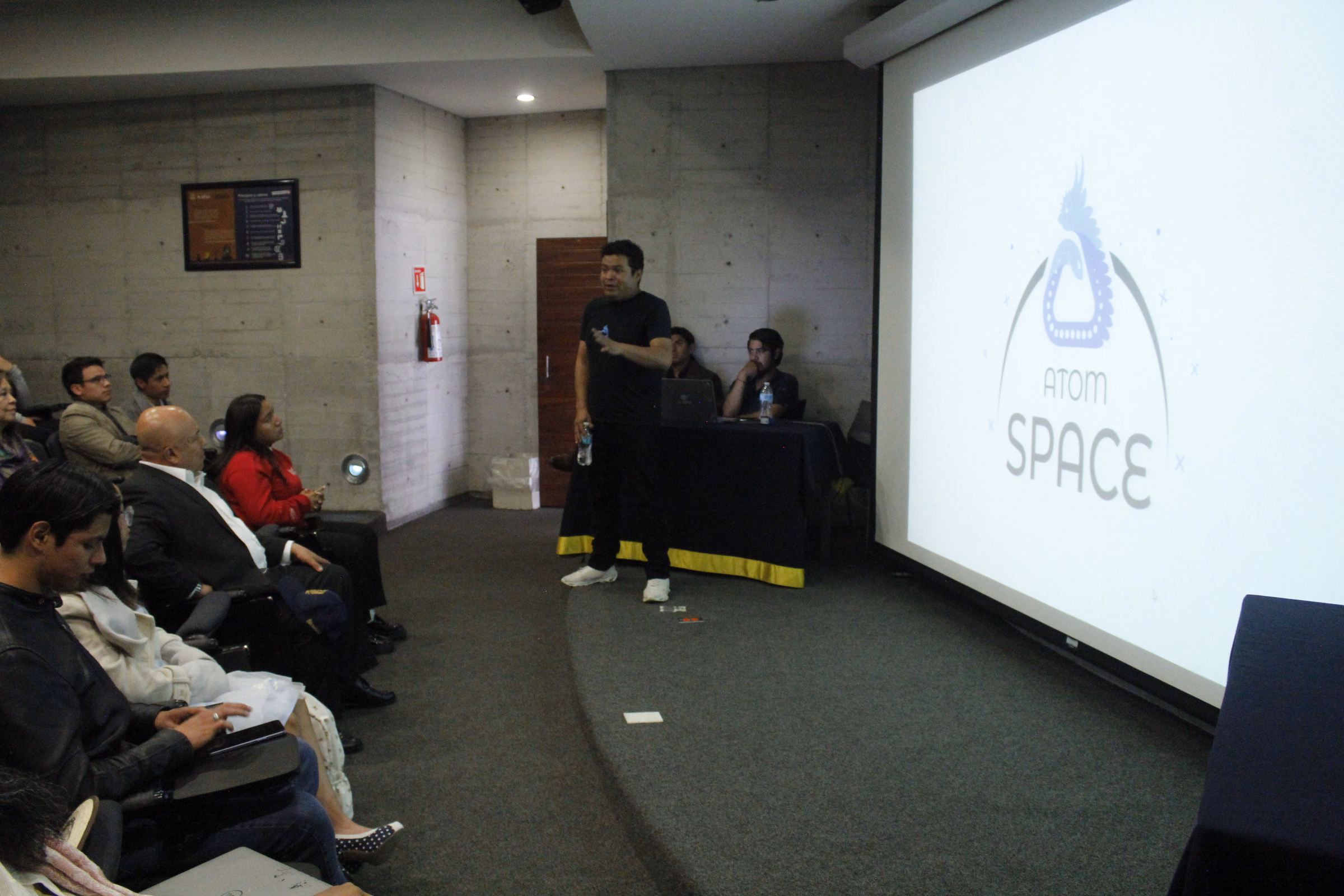 Presentación de un emprendimiento durante Talentos Sostenibles